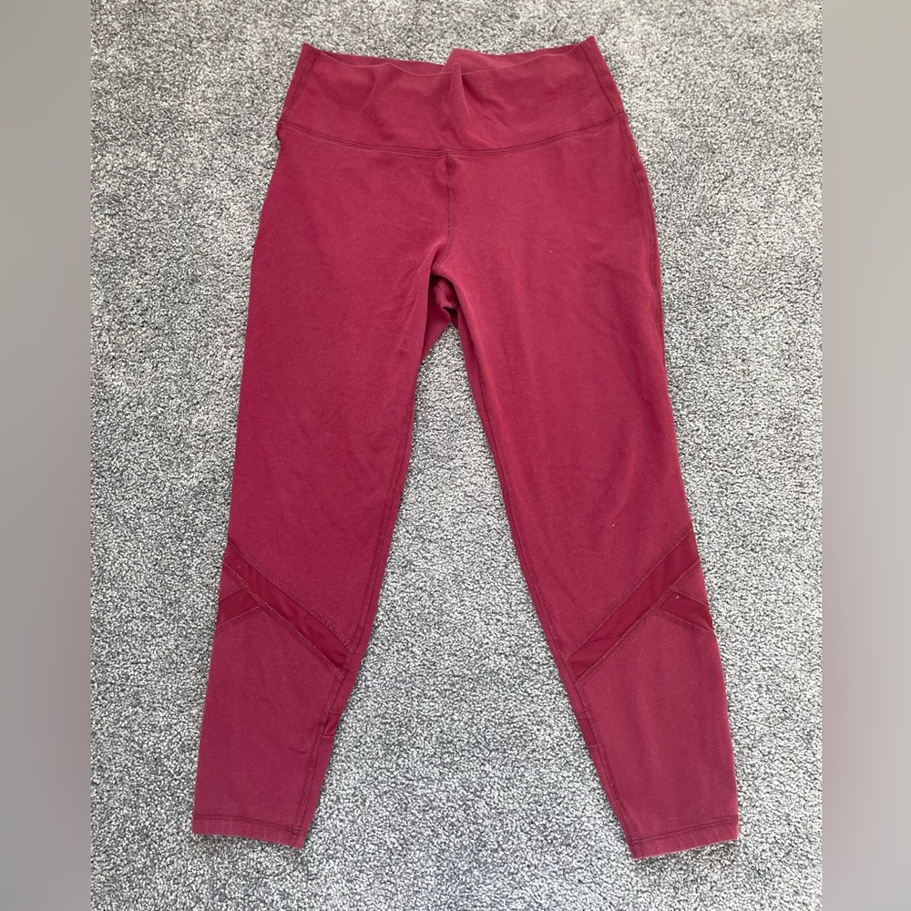 Women’s Old Navy Burgundy Active Balance Leggings